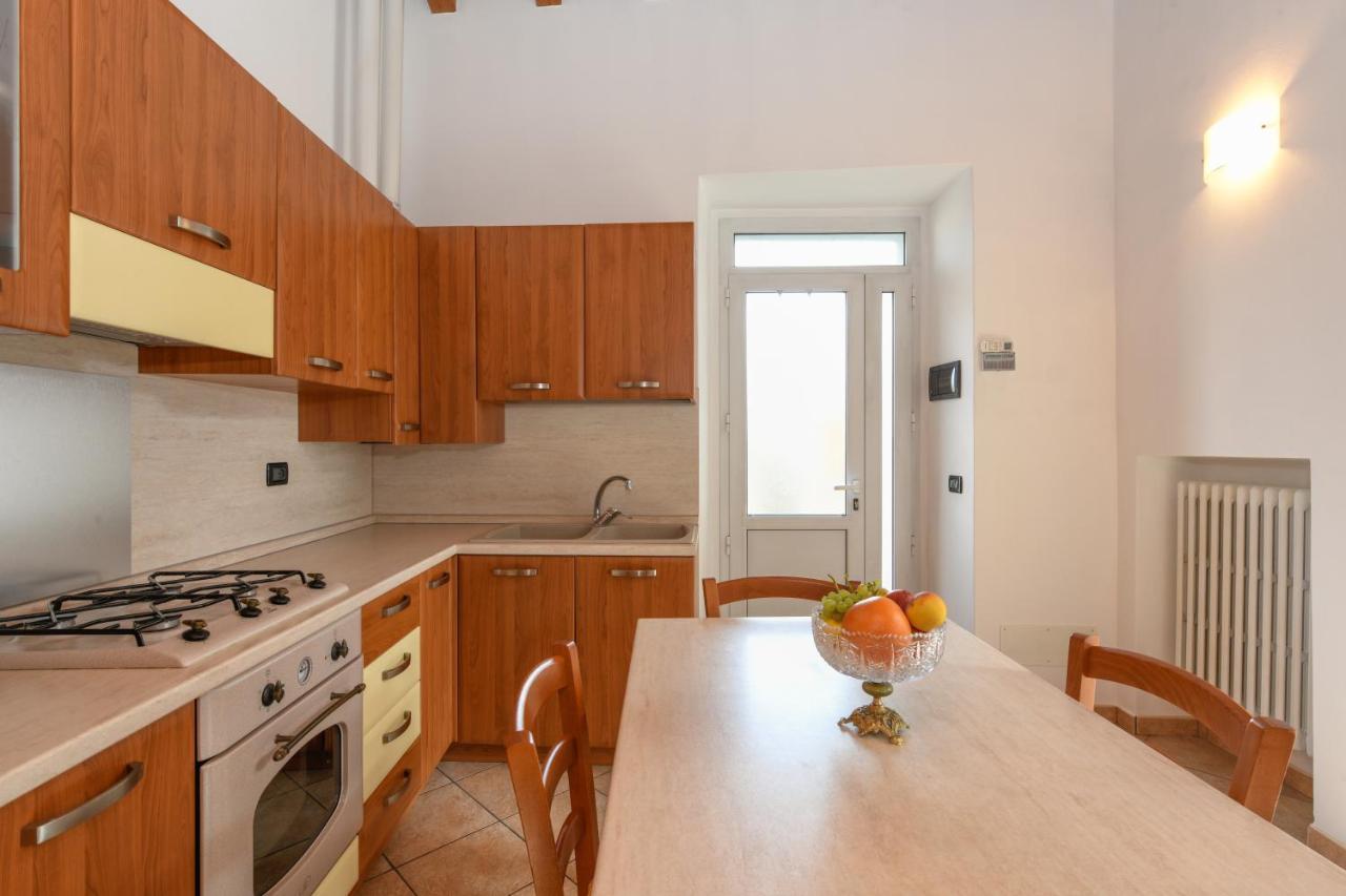 Appartamento In Piazza Moniga del Garda Exterior foto