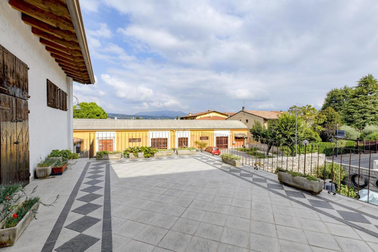 Appartamento In Piazza Moniga del Garda Exterior foto